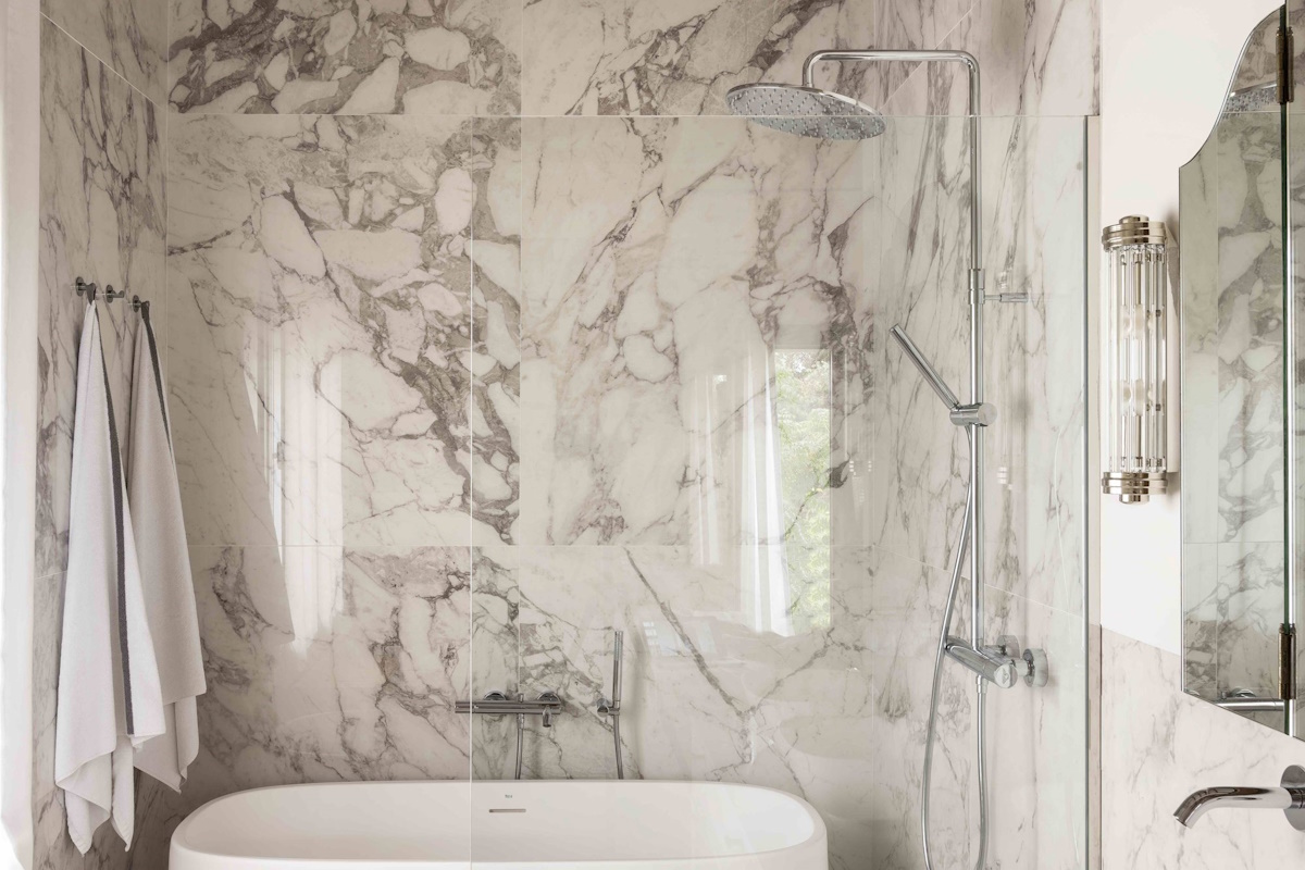 Reformas de baños Comarruga con soluciones para espacios reducidos Baño pequeño reformado como parte de reformas de baños Comarruga
