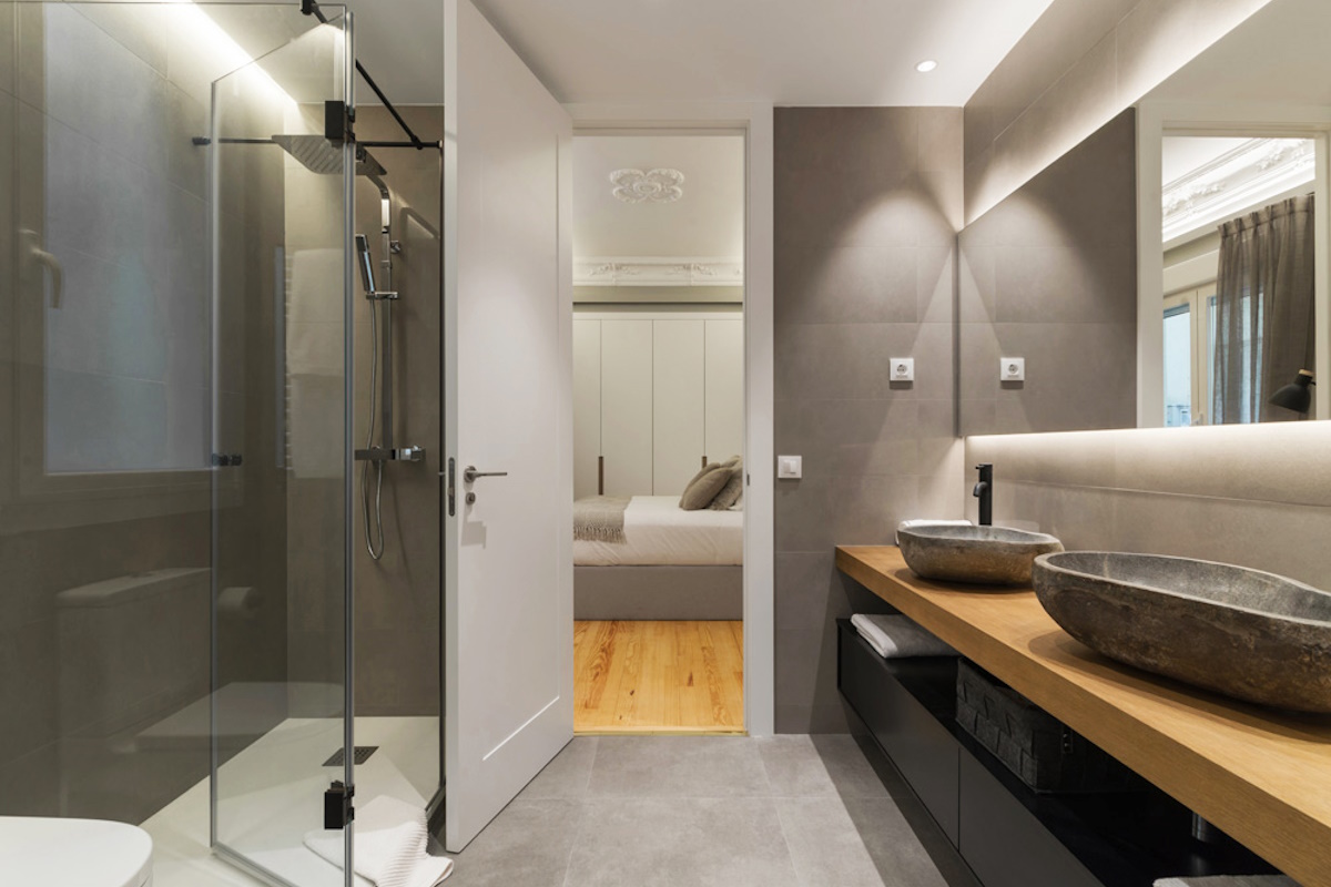 Reformas de baños Tarragona en baños de tamaño reducido Soluciones inteligentes en reformas de baños Tarragona para espacios pequeños