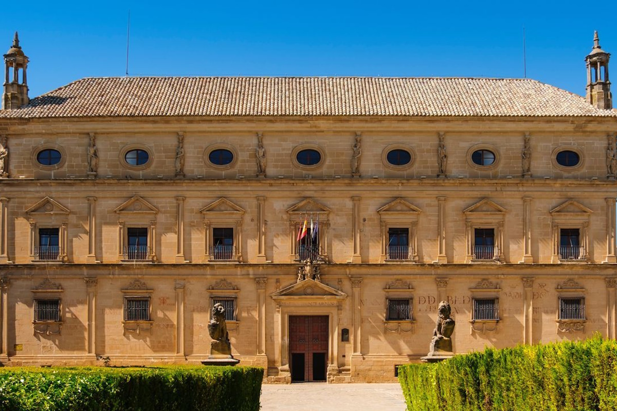 Rehabilitación de fachadas Tarragona para recuperar edificios Reparación de fachada durante rehabilitación de fachadas Tarragona
