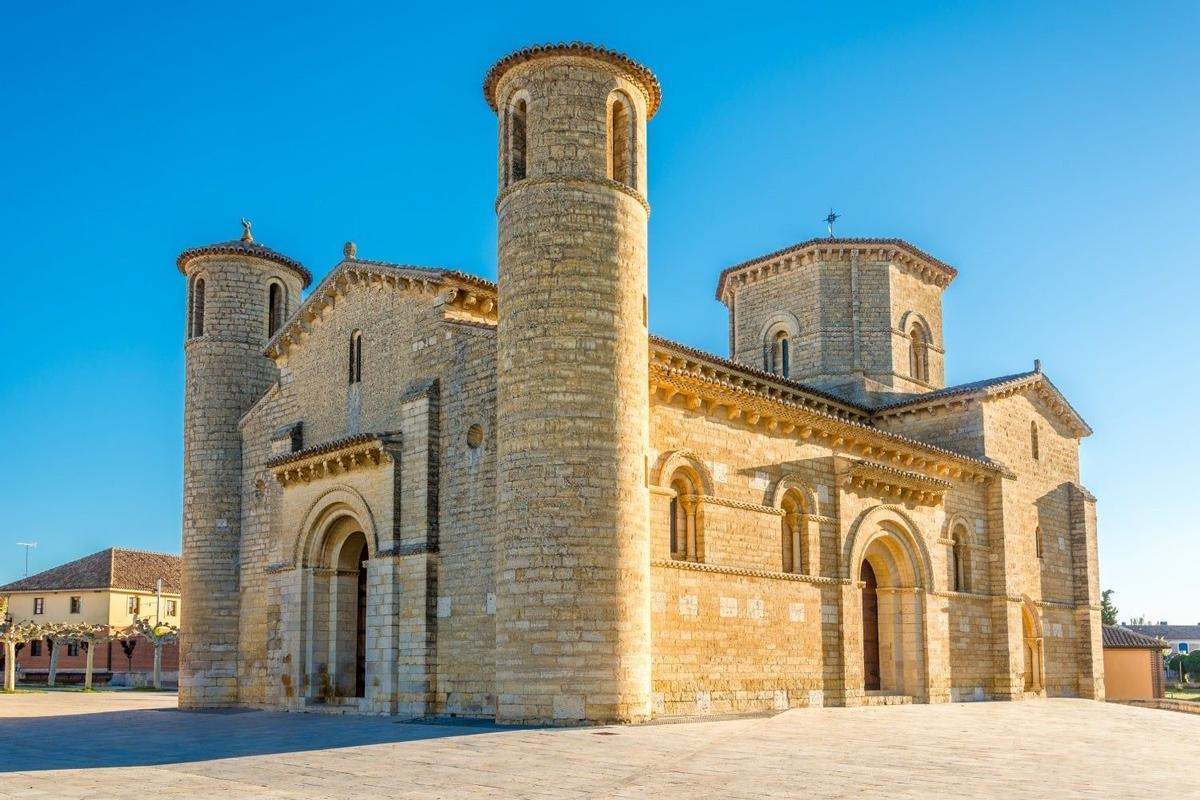 Resultado estético en rehabilitación de fachadas Tarragona Fachada restaurada tras rehabilitación de fachadas Tarragona