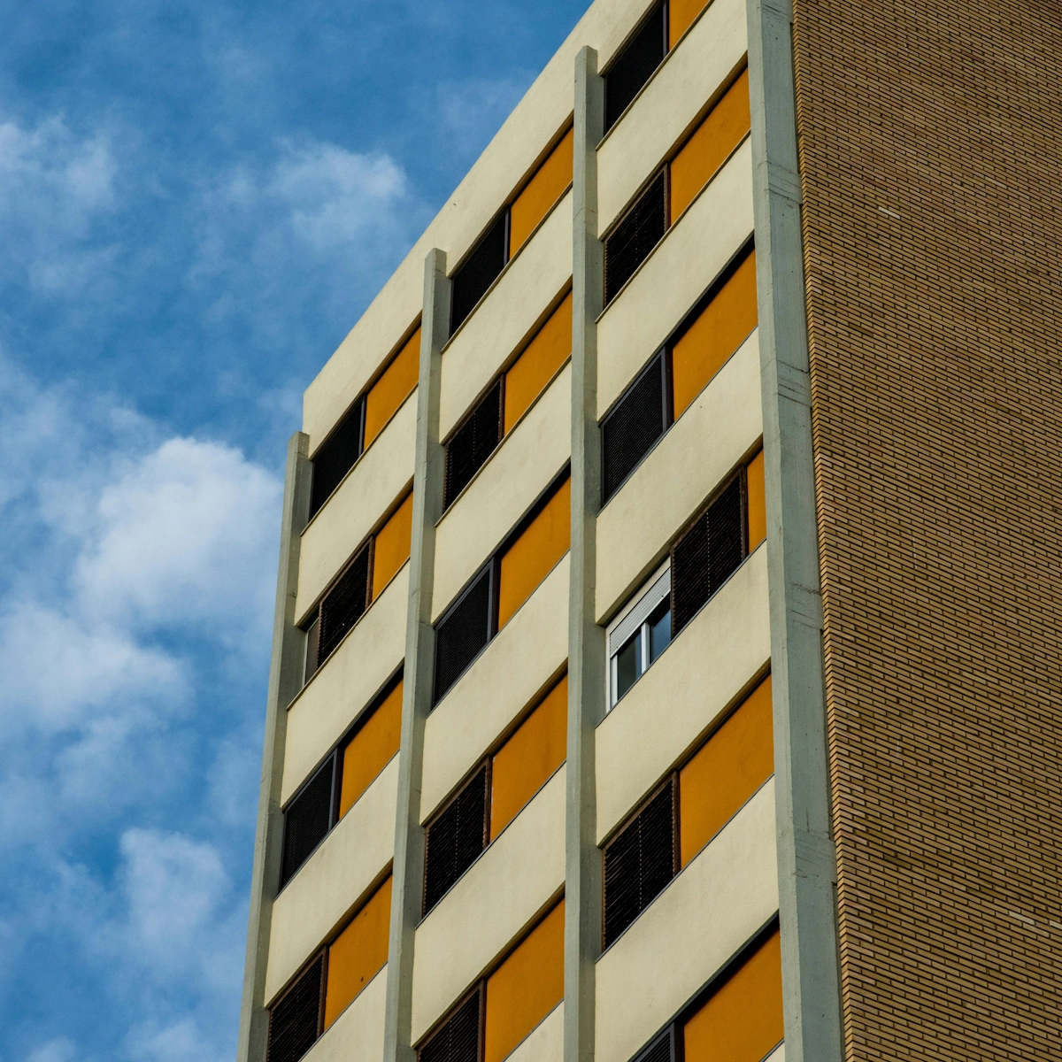 Expertos en rehabilitación de fachadas en Cunit para renovar tu edificio Rehabilitación de fachadas en Cunit con materiales resistentes y acabados modernos